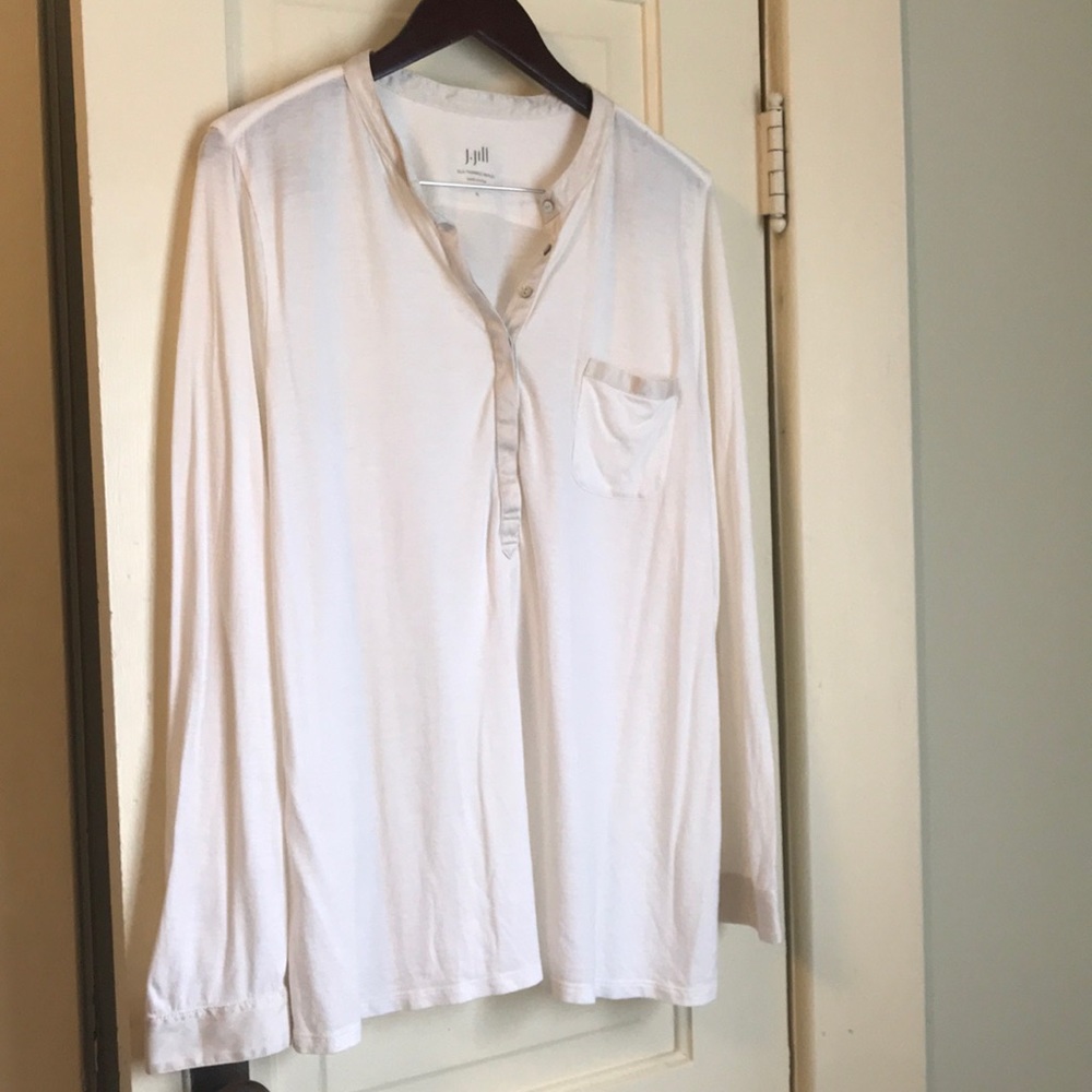 🎉3 for $15  J. Jill Silk Trimmed Henley